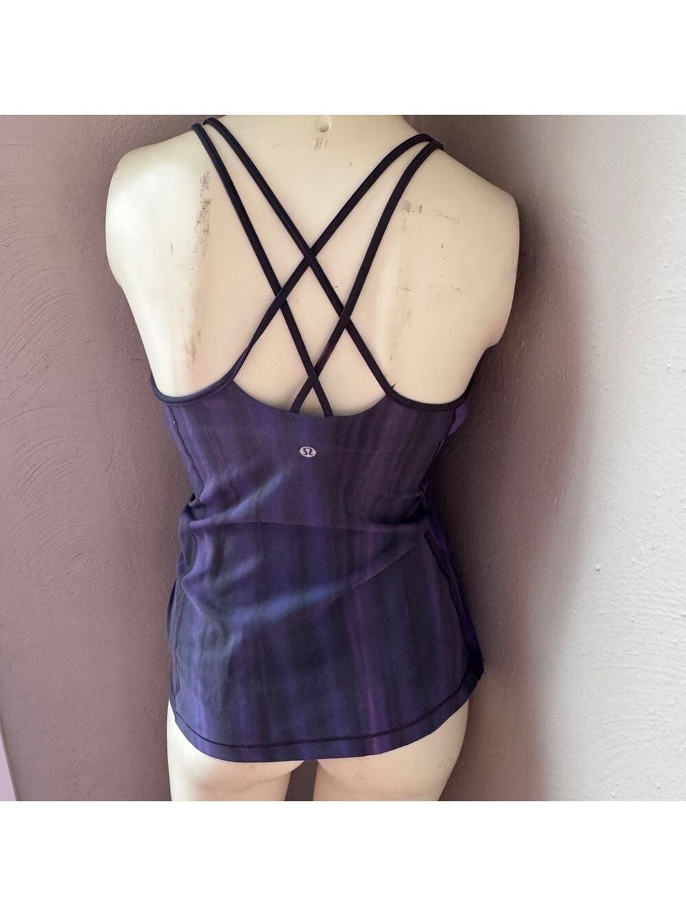 Lululemon purple racer back tank top with built in bra size 6 NWOT - Picture 5 of 13